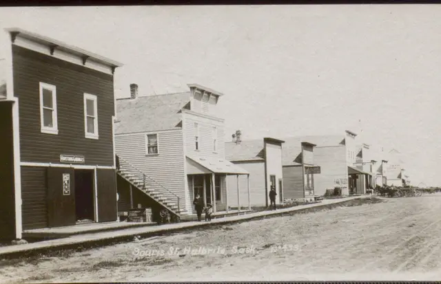 Souris Street, Halbrite